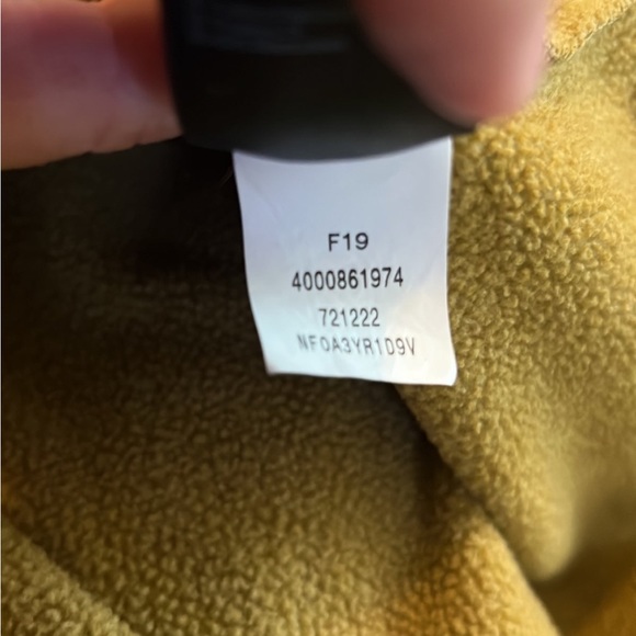 The North Face Men's Textured Cap Rock 1/4 Zip - Picture 6 of 10